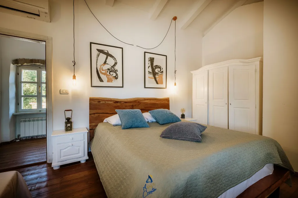 Makovci Villa with Pool for Up to 10 Guests