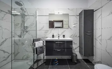 Villa in Tinjan for 6 Guests with Pool & Wellness