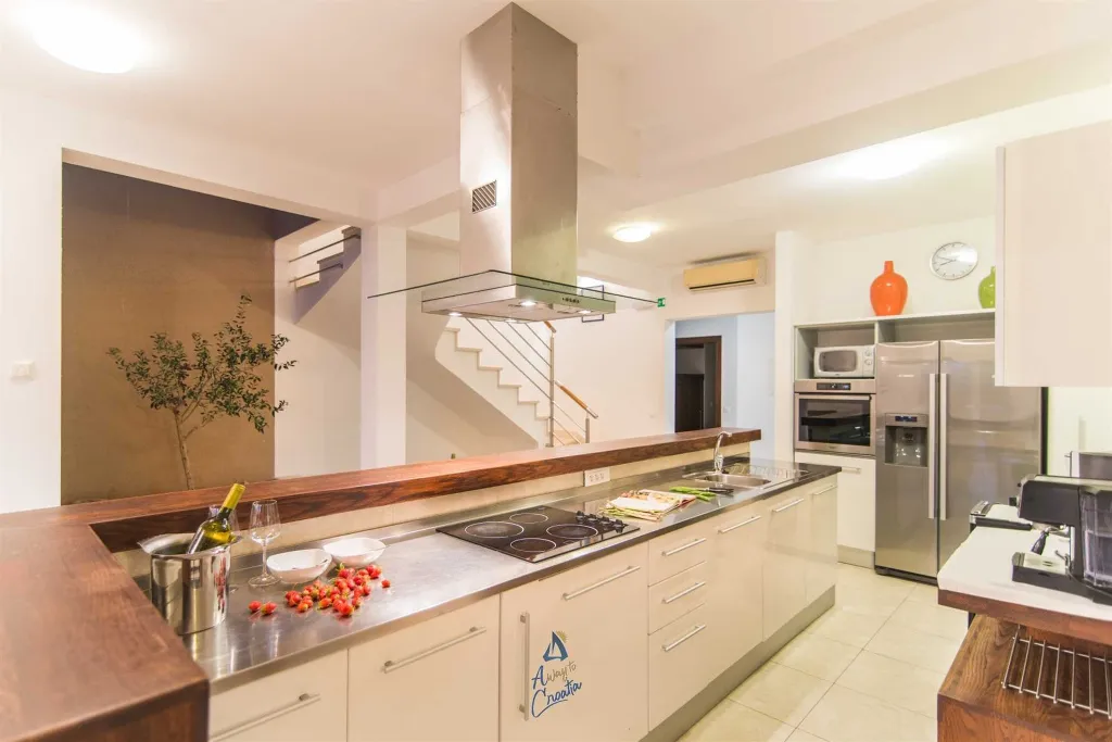 6-Bedroom Villa in Supetar for up to 13 Guests