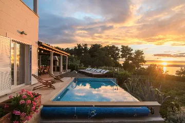 6-Bedroom Villa in Supetar for up to 13 Guests