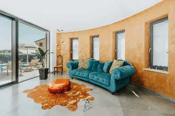 5-Bedroom Villa in Višnjan (Sleeps up to 12)