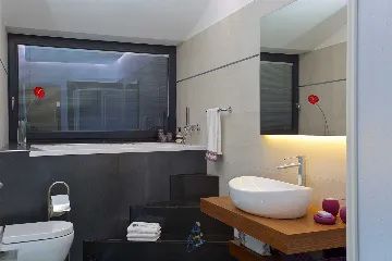 5-Bedroom Villa in Višnjan (Sleeps up to 12)