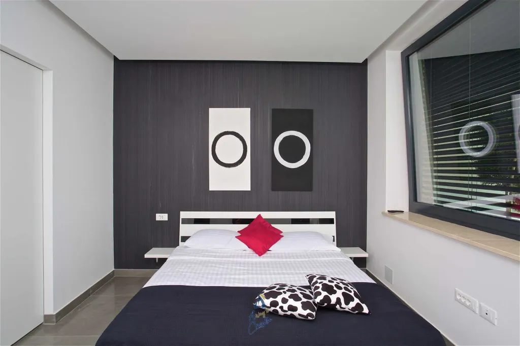5-Bedroom Villa in Višnjan (Sleeps up to 12)