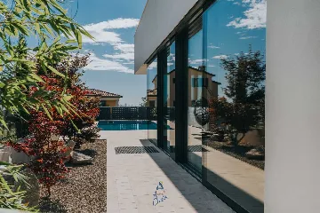 5-Bedroom Villa in Višnjan (Sleeps up to 12)