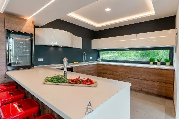 5-Bedroom Villa in Višnjan (Sleeps up to 12)