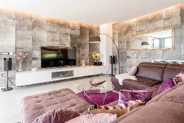 5-Bedroom Villa in Višnjan (Sleeps up to 12)