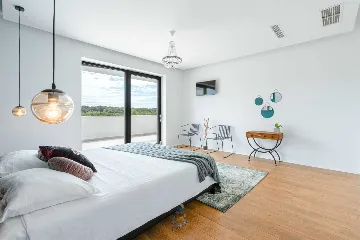 5-Bedroom Villa in Višnjan (Sleeps up to 12)