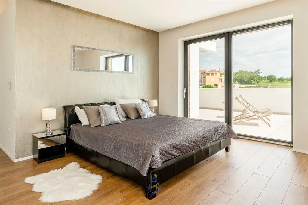 5-Bedroom Villa in Višnjan (Sleeps up to 12)