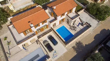 3-Bedroom Villa with Private Pool in Novigrad