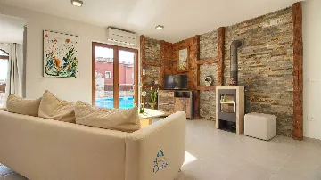 3-Bedroom Villa with Private Pool in Novigrad