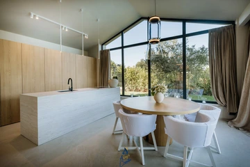 Tar Villa for 6 Guests with Heated Pool