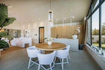 Tar Villa for 6 Guests with Heated Pool