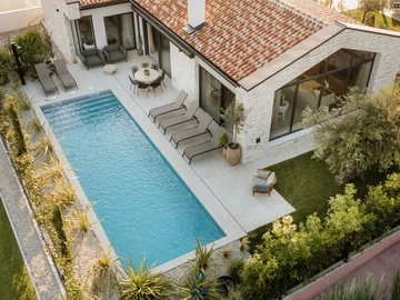 Tar Villa for 6 Guests with Heated Pool