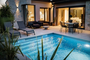 Tar Villa for 6 Guests with Heated Pool