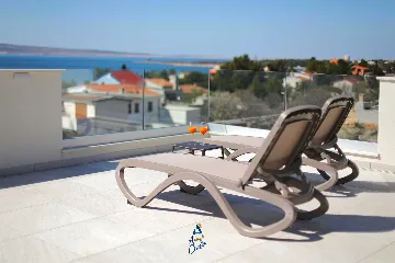 6-Bedroom Villa with Private Pool in Seline