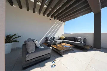 6-Bedroom Villa with Private Pool in Seline