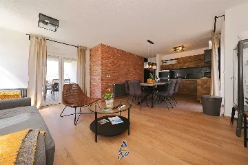 6-Bedroom Villa with Private Pool in Seline