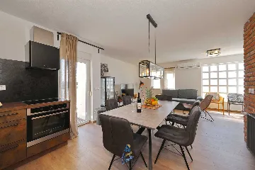 6-Bedroom Villa with Private Pool in Seline