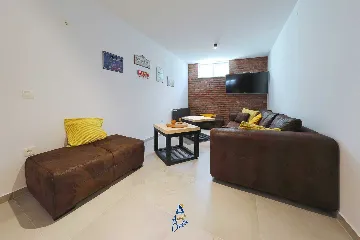 6-Bedroom Villa with Private Pool in Seline