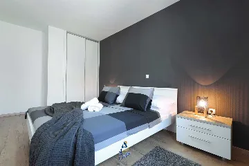 6-Bedroom Villa with Private Pool in Seline