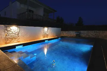 6-Bedroom Villa with Private Pool in Seline