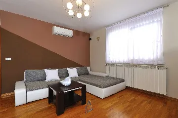 Novigrad Villa with Hydro Massage Pool for 8