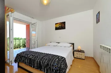 Novigrad Villa with Hydro Massage Pool for 8