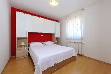 Novigrad Villa with Hydro Massage Pool for 8