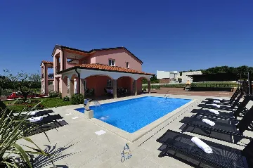 Novigrad Villa with Hydro Massage Pool for 8