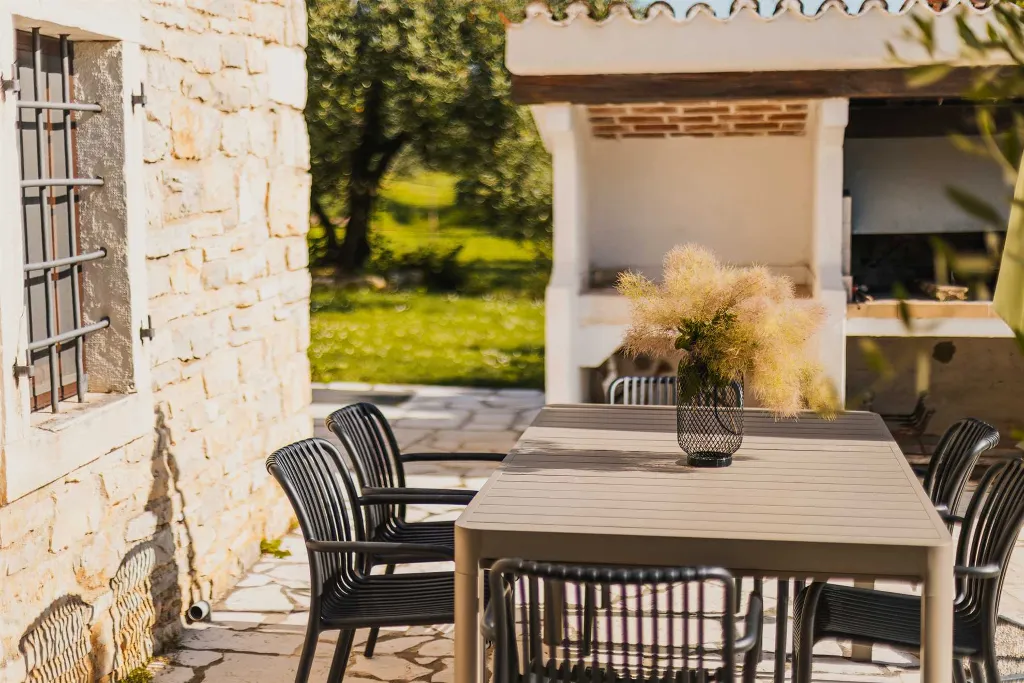 Pool Villa for 6 Guests in Buje, Croatia