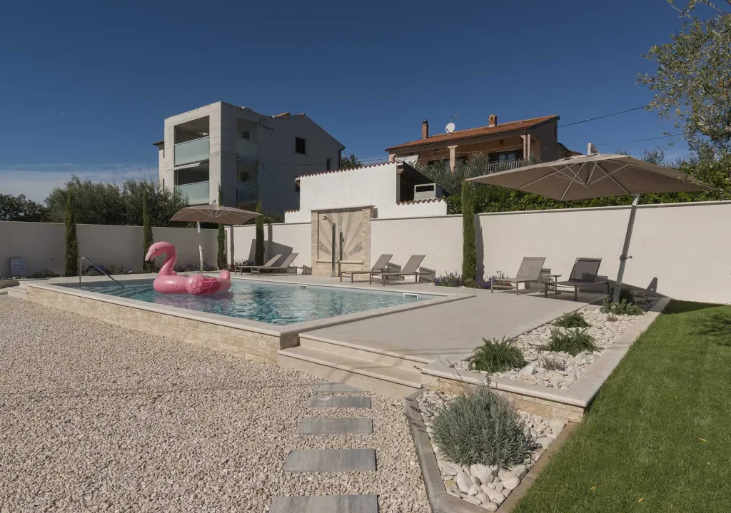 Valica 5-Bedroom Villa for Up to 11 Guests