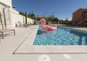 Valica 5-Bedroom Villa for Up to 11 Guests