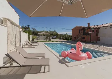 Valica 5-Bedroom Villa for Up to 11 Guests