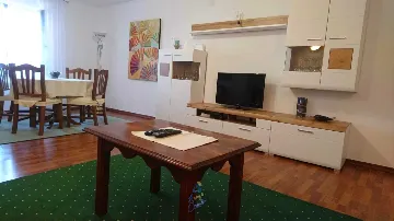 Valica 5-Bedroom Villa for Up to 11 Guests