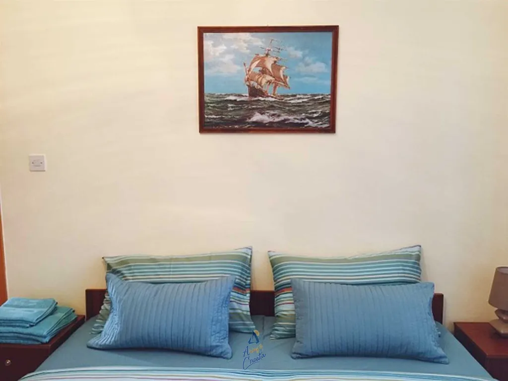 Valica 5-Bedroom Villa for Up to 11 Guests