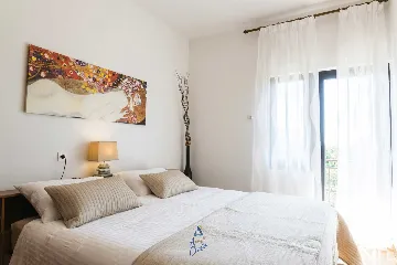 Valica 5-Bedroom Villa for Up to 11 Guests