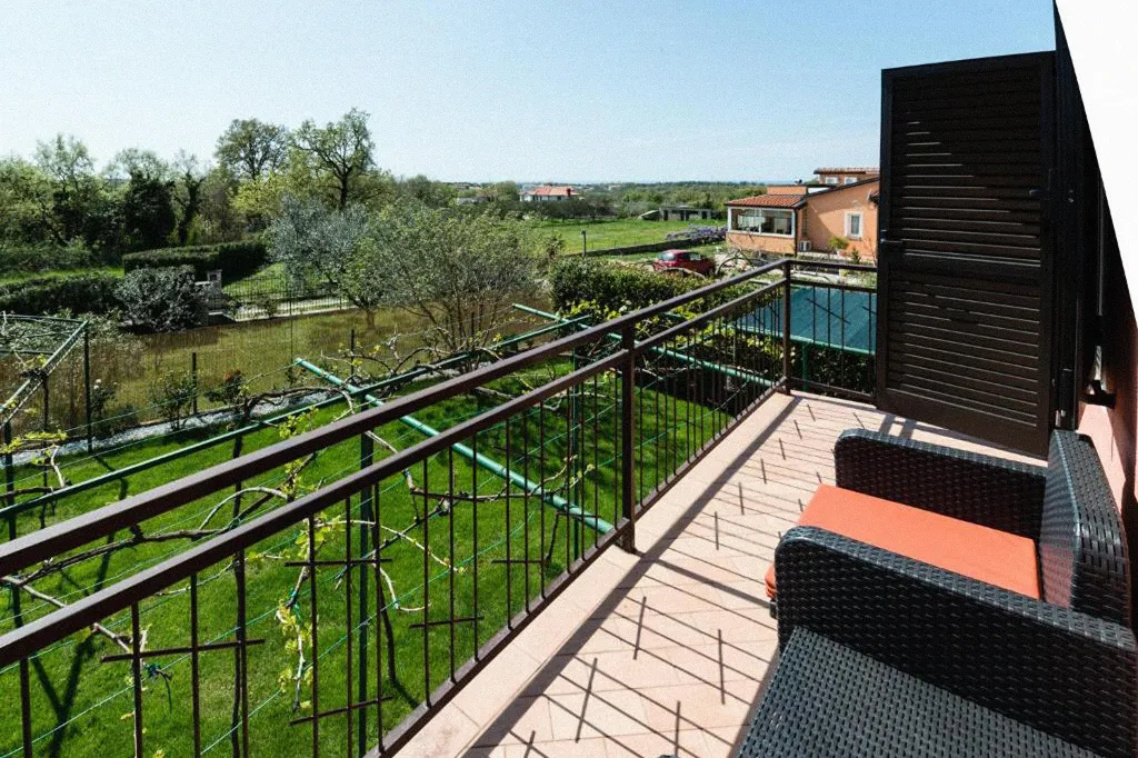 Valica 5-Bedroom Villa for Up to 11 Guests