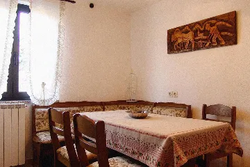 Valica 5-Bedroom Villa for Up to 11 Guests