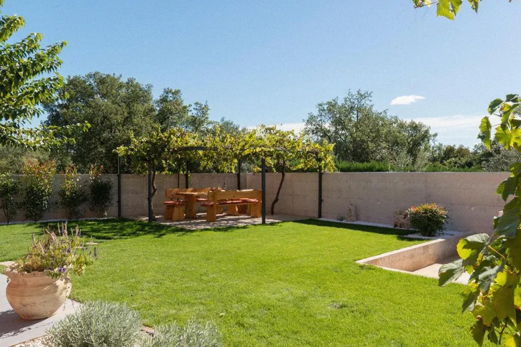 Valica 5-Bedroom Villa for Up to 11 Guests