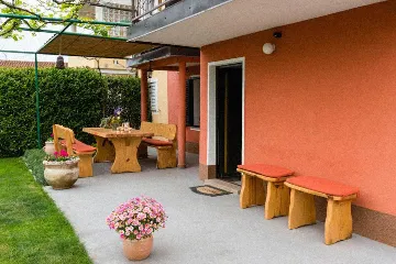 Valica 5-Bedroom Villa for Up to 11 Guests