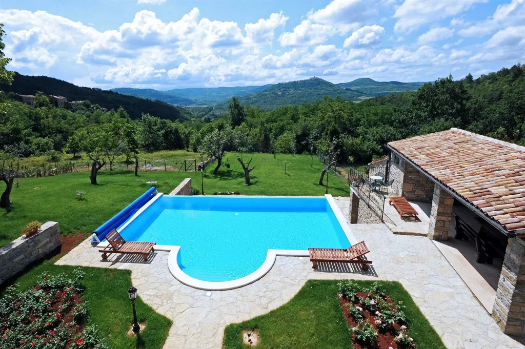 Livade 6-Bedroom Villa with Infinity Pool