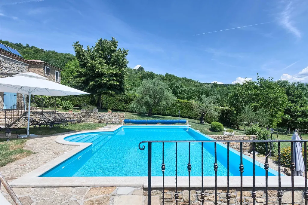 Livade 6-Bedroom Villa with Infinity Pool