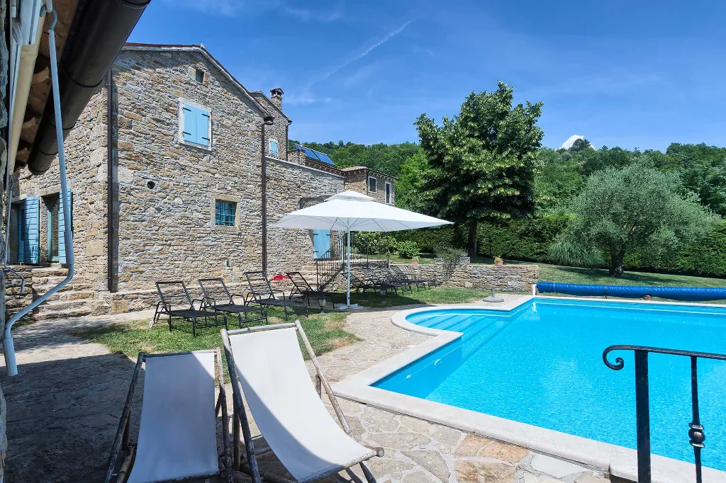 Livade 6-Bedroom Villa with Infinity Pool