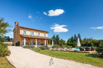 Grožnjan Villa for 8 with Private Pool and Playground