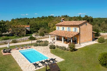 Grožnjan Villa for 8 with Private Pool and Playground