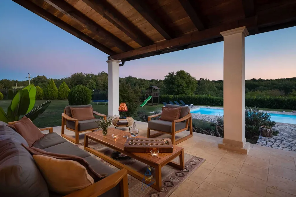 Grožnjan Villa for 8 with Private Pool and Playground