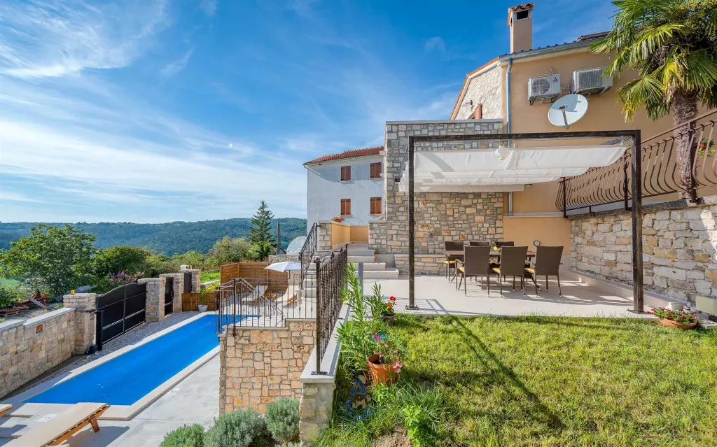 3-Bedroom Villa in Pazin for Up to 8 Guests