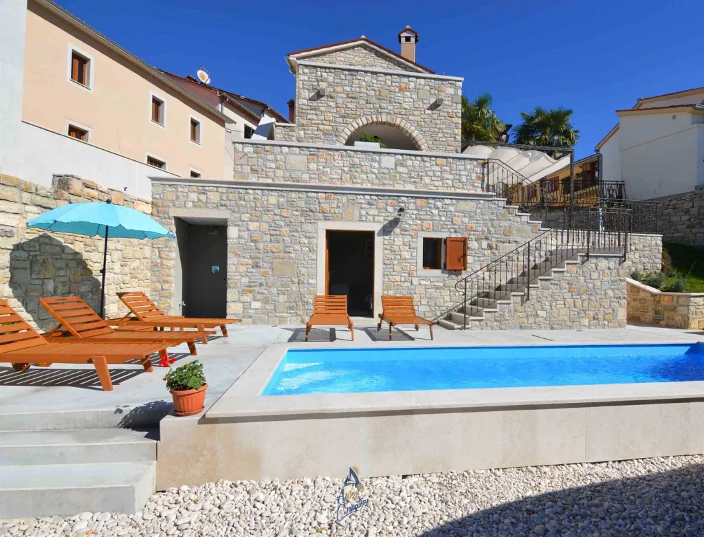3-Bedroom Villa in Pazin for Up to 8 Guests
