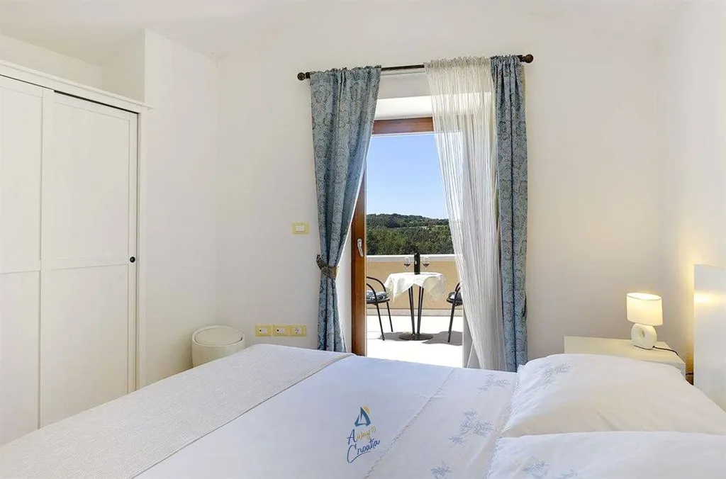 3-Bedroom Villa in Pazin for Up to 8 Guests