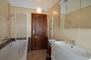 3-Bedroom Villa in Pazin for Up to 8 Guests